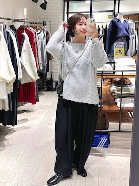 「アイテム（スラックス、ブラック系）」を使った、maruさん（レディース・157cm）の秋コーディネート