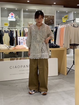 「アイテム（チュニック、ホワイト系）」を使った、ささきともみさん（レディース・158cm）の秋コーディネート