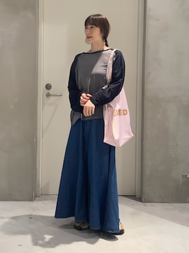 「CIAOPANIC TYPY（チャオパニックティピー）の【2WAY】シアーラグランヘンリーネックTee（Tシャツ/カットソー、グレー系）」を使った、ささきともみさん（レディース・158cm）の春コーディネート