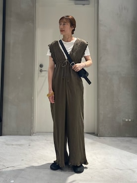 「アイテム（アクセサリー、ベージュ系）」を使った、ささきともみさん（レディース・158cm）の夏コーディネート