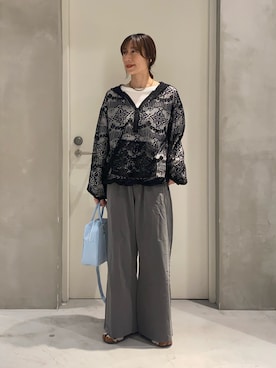 「アイテム（ボストンバッグ、ブルー系）」を使った、ささきともみさん（レディース・158cm）の秋コーディネート