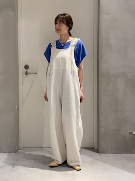 「etsinta（エシンタ）の【etsinta】ビジュー付カレッジノースリ（タンクトップ、ブルー系）」を使った、ささきともみさん（レディース・158cm）の夏コーディネート