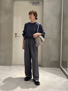 「アイテム（スラックス）」を使った、ささきともみさん（レディース・158cm）の秋コーディネート