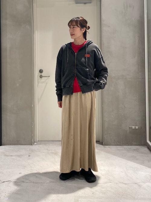 【UNISEX】アシッドウォッシュ加工ロゴジップパーカー