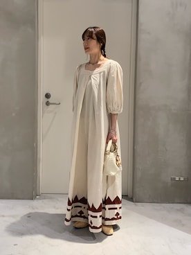 「CIAOPANIC TYPY（チャオパニックティピー）の【Aguni】綿麻裾刺繍サロペット（サロペット/オーバーオール、ホワイト系）」を使った、ささきともみさん（レディース・158cm）の夏コーディネート