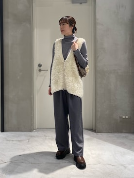 「アイテム（スラックス）」を使った、ささきともみさん（レディース・158cm）の秋コーディネート