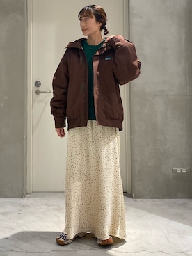 「アイテム（ナイロンジャケット）」を使った、ささきともみさん（レディース・158cm）の冬コーディネート