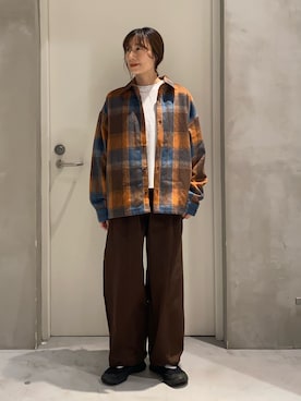 「DISCUS（ディスカス）のアイテム」を使った、ささきともみさん（レディース・158cm）の秋コーディネート