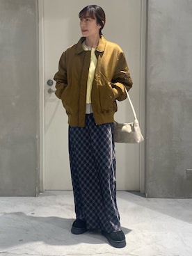 「アイテム（サンダル）」を使った、ささきともみさん（レディース・158cm）の冬コーディネート