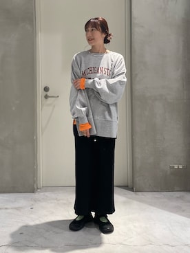 「アイテム（Tシャツ/カットソー、オレンジ系）」を使った、ささきともみさん（レディース・158cm）の秋コーディネート