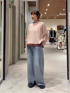 「CIAOPANIC TYPY（チャオパニックティピー）の【低身長・高身長対応/サイズ展開あり】柔らかワイドイージーデニム（デニムパンツ、ブルー系）」を使った、ささきともみさん（レディース・158cm）の春コーディネート