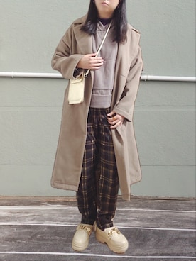 「コーデュロイパンツ」｜こあらさん（レディース・159cm）の冬コーディネート