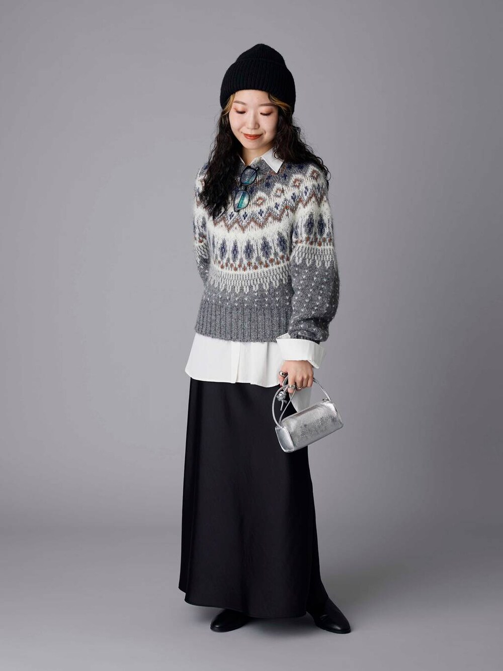 「ベーシック/シンプル、着痩せ・細見え、女子ウケ」｜「BABYLONEの【LA SCAIA】ショルダーmini BAG（ショルダーバッグ、シルバー系）」を使った、pocustagramさん（レディース・162cm）の秋コーディネートの1枚目の写真