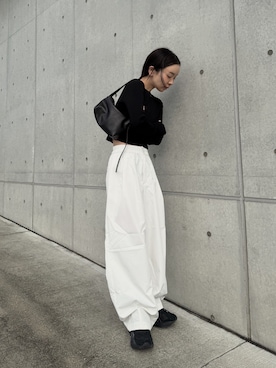 「アイテム（スニーカー）」を使った、sonさん（レディース・159cm）の秋コーディネート