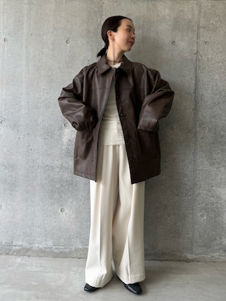 「select MOCA by son（セレクトモカバイソン）のステンカラーフェイクレザージャケット（ステンカラーコート）」を使った、sonさん（レディース・161cm）の夏コーディネート