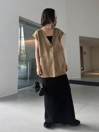 「select MOCA by son（セレクトモカバイソン）の2023 SS ノーカラーベスト（ベスト）」を使った、sonさん（レディース・161cm）の春コーディネート