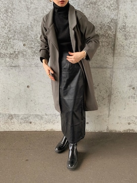 「レザースカート」｜「アイテム（チェスターコート）」を使った、sonさん（レディース・159cm）の秋コーディネート