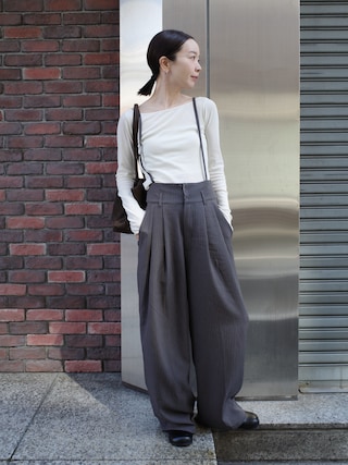 「Bonjour Sagan(ボンジュールサガン)のピンストライプサス付きパンツ(その他パンツ)」を使った、sonさん(レディース・161cm)の秋コーディネート