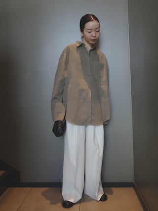 「select MOCA by son(セレクトモカバイソン)のカフスデザインオーバーサイズシャツ【by SON】(シャツ/ブラウス)」を使った、sonさん(レディース・161cm)の秋コーディネート