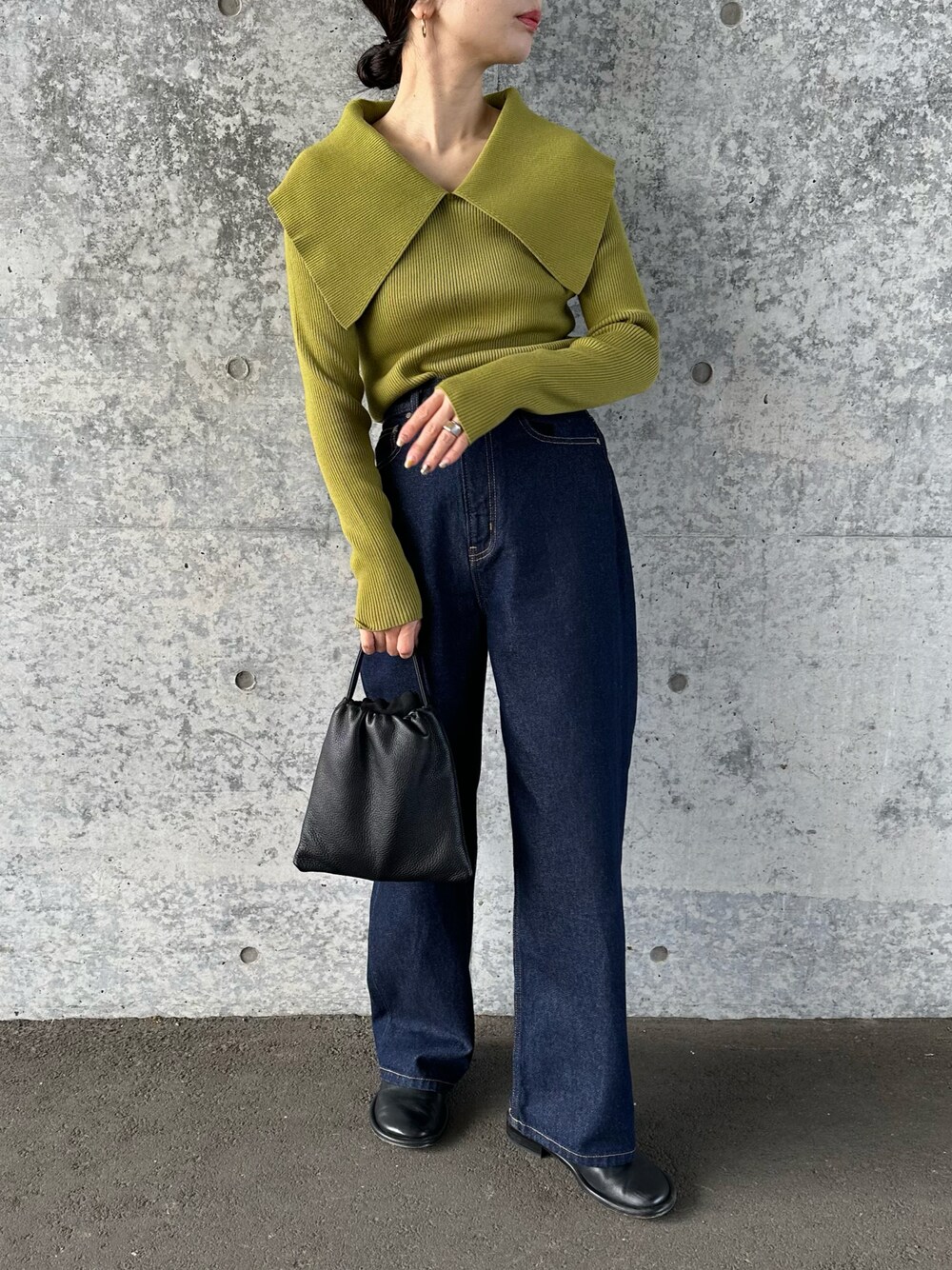 「春服デビュー宣言、セーラーカラー、グリーン、デニム、デニムパンツ、春服みてみて、きれいめカジュアル、シンプル、春ニット」｜「Stylevoice for xxxのセーラーカラーリブニット（ニット/セーター、グリーン系）」を使った、sonさん（レディース・159cm）の春コーディネートの1枚目の写真