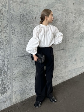 「アイテム（スリッポン）」を使った、sonさん（レディース・159cm）の秋コーディネート