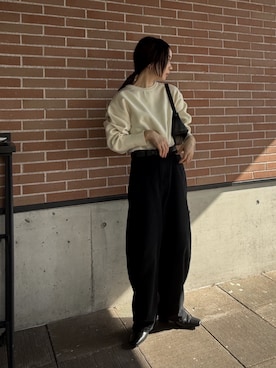 「アイテム（スリッポン）」を使った、sonさん（レディース・159cm）の秋コーディネート