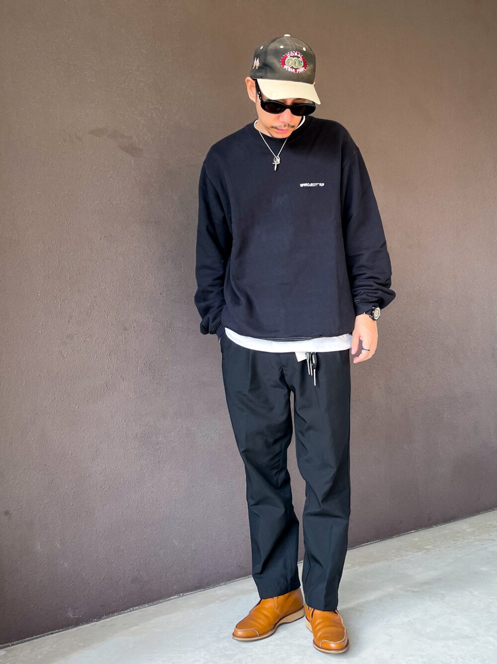 「古着MIX、メンズファッション、今日のコーデ、お出かけコーデ、ブラック、ootd、30代メンズファッション、古着コーデ、シンプルスタイル、30代コーデ、黒、ブラックコーデ、オトナカジュアル、大人コーデ、大人カジュアル」｜「ZIP FIVEの【2021 SPRING】ポリトロ 2Bテーラードジャケット＆アンクルパンツ リラックスフィット セットアップ（セットアップ、ブラック系）」を使った、 K-taさん（メンズ・170cm）の秋コーディネートの1枚目の写真