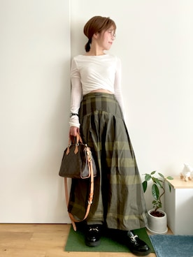 「アイテム（ローファー）」を使った、Mitsiさん（レディース・153cm）の秋コーディネート
