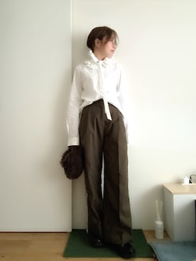 「アイテム（スラックス）」を使った、Mitsiさん（レディース・153cm）の秋コーディネート