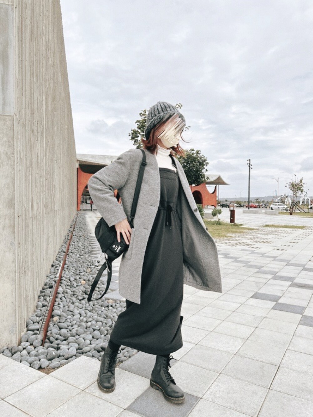 「UNIQLO、Dr.Martens、洋裝」｜「Dr. Martensのアイテム（ブーツ、ブラック系）」を使った、☆隹☆さん（レディース・160cm）の冬コーディネートの1枚目の写真
