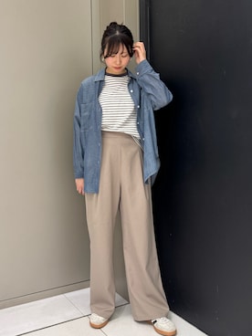 「URBAN RESEARCH DOORS（アーバンリサーチドアーズ）のシアーデニムシャツ｜春服/羽織り/日除け/カジュアル/通勤（シャツ/ブラウス、ブルー系）」を使った、kanaさん（レディース・162cm）の春コーディネート