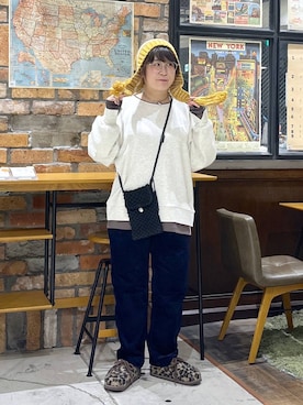 「niko and...（ニコアンド）のユキノミミツキ ニット帽（ニットキャップ/ビーニー、イエロー系）」を使った、たらこさん（レディース・159cm）の秋コーディネート