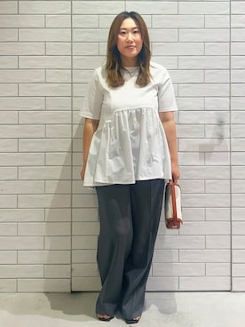 「OPAQUE.CLIP（オペークドットクリップ）のペプラムドッキングカットソー【洗濯機OK】（Tシャツ/カットソー、ホワイト系）」を使った、yuuさん（レディース・154cm）の春コーディネート