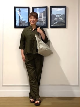 「Dessin（デッサン）の【セットアップ可】ドットプリント ハーフスリーブシャツ（シャツ/ブラウス、グリーン系）」を使った、Hiroさん（レディース・158cm）の夏コーディネート