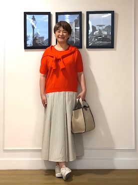 「Dessin（デッサン）の【マシンウォッシャブル】ドライタッチVネックニットカーディガン（カーディガン/ボレロ、オレンジ系）」を使った、Hiroさん（レディース・158cm）の夏コーディネート