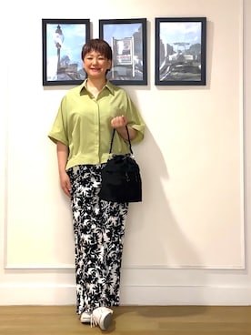 「Dessin（デッサン）のタックヘム クロップドシュリンクシャツ（シャツ/ブラウス、イエロー系）」を使った、Hiroさん（レディース・158cm）の春コーディネート