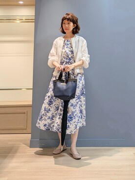 「アイテム（長傘、ブルー系）」を使った、michiさん（レディース・160cm）の春コーディネート
