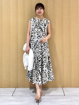 「UNTITLED（アンタイトル）の【日除け・冷房対策に】コットンリネンカーディガン（カーディガン/ボレロ、ホワイト系）」を使った、nanaさん（レディース・163cm）の春コーディネート