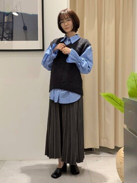「THE SHOP TK （ザ ショップ ティーケー ）のふわふわフェザーベスト/洗える（ベスト、ブラック系）」を使った、なめさん（レディース・159cm）の秋コーディネート