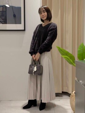 「THE SHOP TK （ザ ショップ ティーケー ）の【華やかで柔らか】ふわふわフェザーニット/洗える・前後2WAY（ニット/セーター、ブラック系）」を使った、なめさん（レディース・159cm）の秋コーディネート