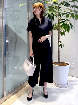 「UNTITLED（アンタイトル）の【古畑星夏さん着用/接触冷感/はっ水/遮熱】リラクミスト キーVネックブラウス（シャツ/ブラウス、ブルー系）」を使った、yukaさん（レディース・170cm）の春コーディネート