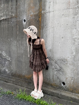 「NICE CLAUP（ナイスクラップ）のアイテム」を使った、Sashaさん（レディース・160cm）の夏コーディネート