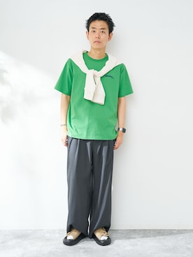「B.C STOCK（ベーセーストック）のワイドレッグライトスラックス（その他パンツ、グレー系）」を使った、JIMINさん（メンズ・177cm）の夏コーディネート