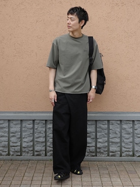 「B.C STOCK（ベーセーストック）の【吸水速乾＆高通気性】FADE GRAPH POINT プルオーバー（Tシャツ/カットソー、グリーン系）」を使った、JIMINさん（メンズ・177cm）の春コーディネート
