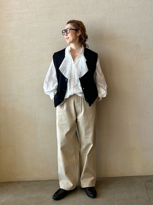 journal standard luxe 表参道店OEさんのチノパンツを使った