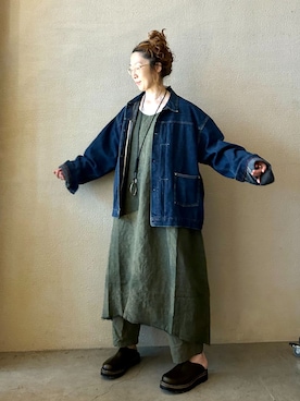 「JOURNAL STANDARD LUXE（ジャーナルスタンダード　ラックス）のヴィンテージバフ グランディパンツ（その他パンツ、グリーン系）」を使った、OEさん（レディース・161cm）の春コーディネート