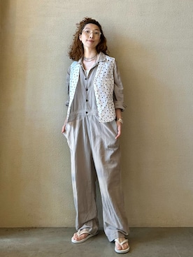 「JOURNAL STANDARD LUXE（ジャーナルスタンダード　ラックス）の【HTS】COTTON LINEN OVERALLS（つなぎ/オールインワン、ベージュ系）」を使った、OEさん（レディース・161cm）の春コーディネート