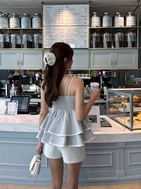 「Her lip to（ハーリップトゥー）のLumiere Frilled Peplum Top（その他トップス、ブルー系）」を使った、Her lip toさん（レディース・160cm）の夏コーディネート