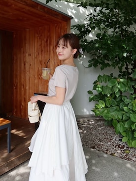 「Her lip to（ハーリップトゥー）のEssentia Basic Tee（Tシャツ/カットソー、グレー系）」を使った、Her lip toさん（レディース・165cm）の夏コーディネート