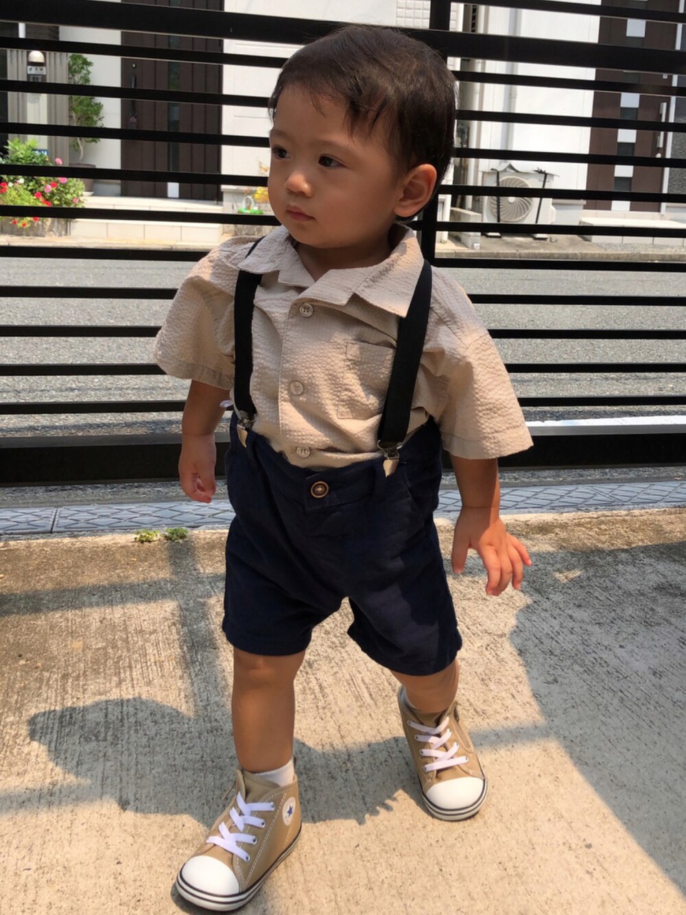 「キレイめ、キッズコーデ、キッズファッション、一歳男の子、一歳児、おとこのこママ、おとこのこ」｜「CONVERSEのconverse コンバース 12-14BB AS N COLORS Z 37301070 BEIGE（スニーカー、ベージュ系）」を使った、おたま。さん（レディース・162cm）の秋コーディネートの1枚目の写真
